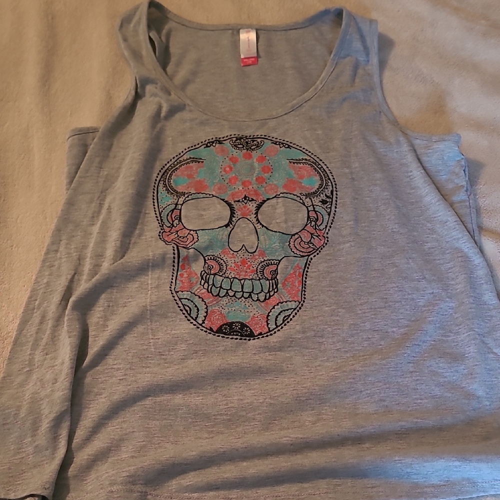 No Boundaries Gray Tank with Floral Sugar Skull